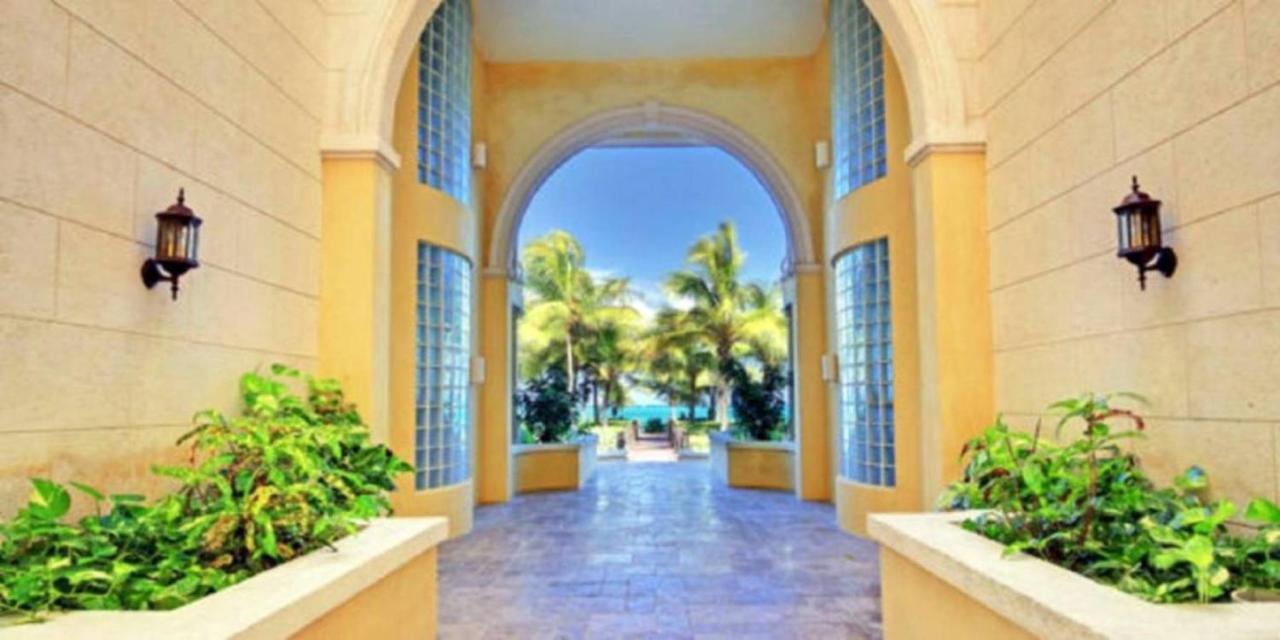Villa Renaissance Unit 205 Grace Bay Beach Extérieur photo