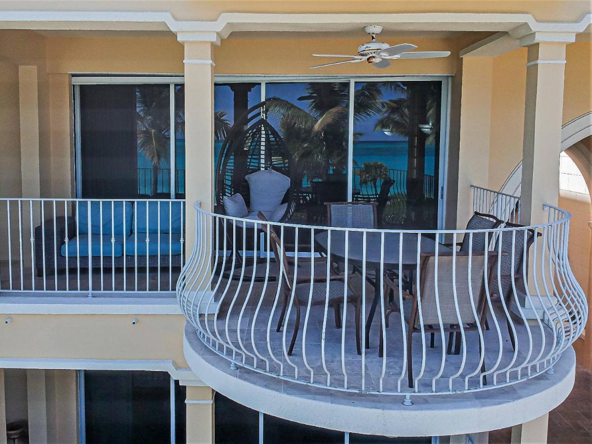 Villa Renaissance Unit 205 Grace Bay Beach Extérieur photo